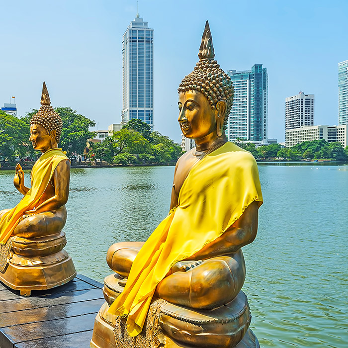 Sri Lanka, Colombo, Beira Lake, Temple