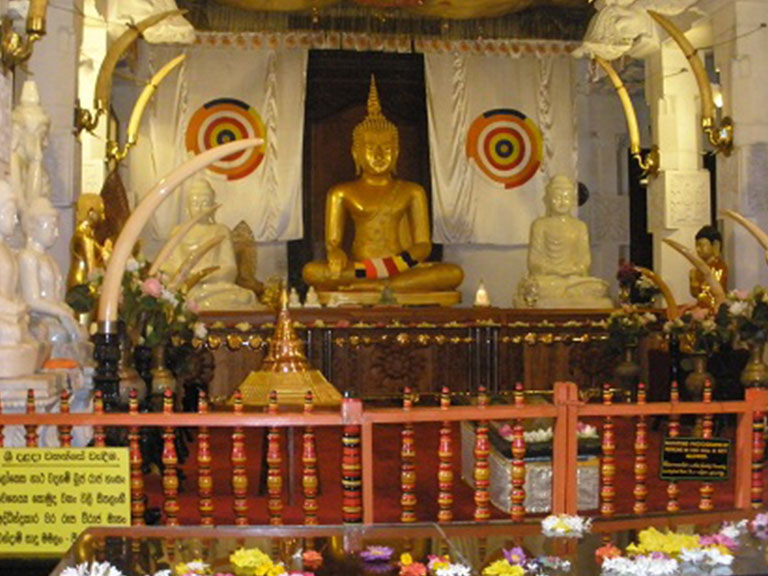 kandy-temple-inside
