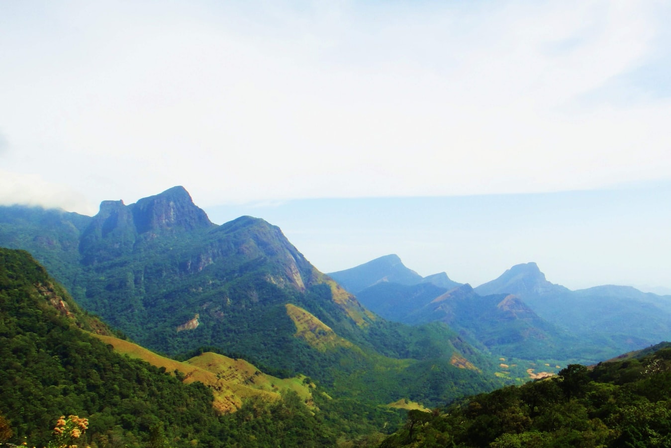 Sri lanka-Knuckles-mountain